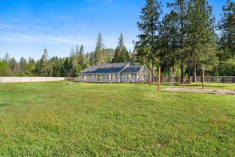 Tiny photo for 2355 Fish Hatchery Road, Grants Pass, OR 97527 (MLS # 220219718)