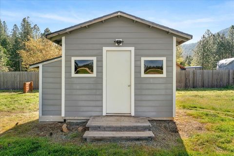 Tiny photo for 2355 Fish Hatchery Road, Grants Pass, OR 97527 (MLS # 220219718)