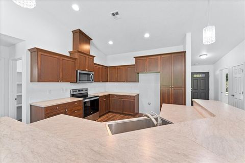 Tiny photo for 2355 Fish Hatchery Road, Grants Pass, OR 97527 (MLS # 220219718)