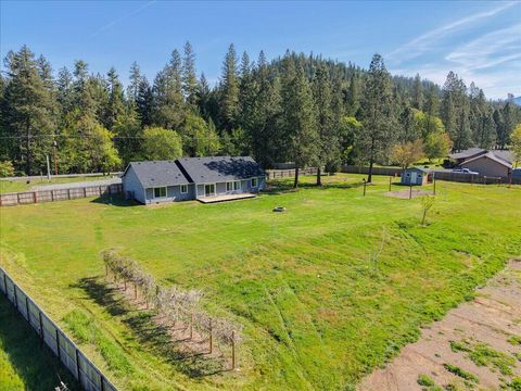 Tiny photo for 2355 Fish Hatchery Road, Grants Pass, OR 97527 (MLS # 220219718)