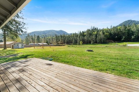 Tiny photo for 2355 Fish Hatchery Road, Grants Pass, OR 97527 (MLS # 220219718)