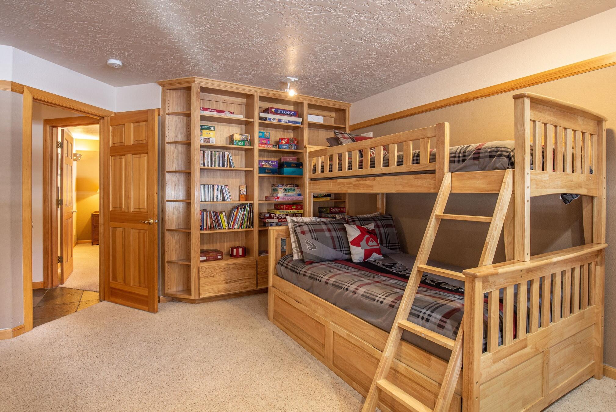 Fairway Point Villag - Residential