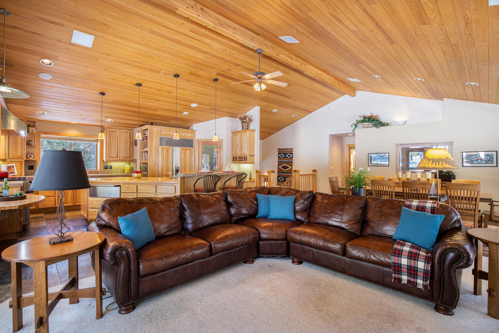 Fairway Point Villag - Residential