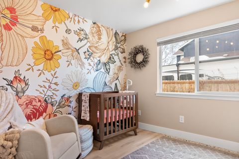 Tiny photo for 858 NW Poplar Place, Redmond, OR 97756 (MLS # 220217658)