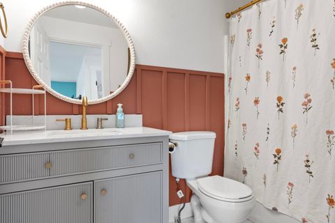 Tiny photo for 858 NW Poplar Place, Redmond, OR 97756 (MLS # 220217658)