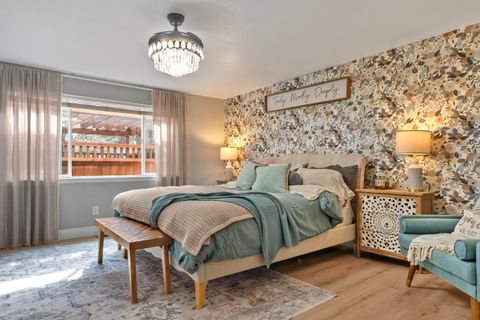 Tiny photo for 858 NW Poplar Place, Redmond, OR 97756 (MLS # 220217658)