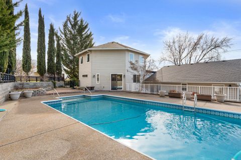 Tiny photo for 4935 Cherry Lane, Medford, OR 97504 (MLS # 220215005)