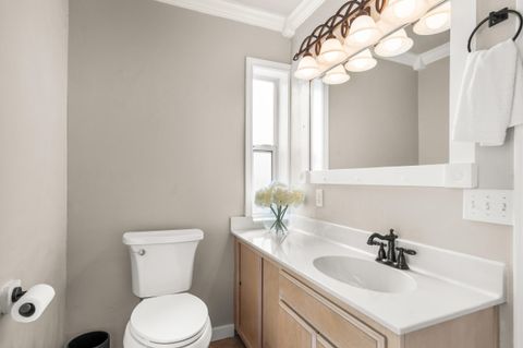 Tiny photo for 4935 Cherry Lane, Medford, OR 97504 (MLS # 220215005)