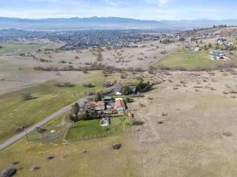 Tiny photo for 4935 Cherry Lane, Medford, OR 97504 (MLS # 220215005)