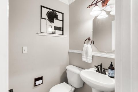 Tiny photo for 4935 Cherry Lane, Medford, OR 97504 (MLS # 220215005)