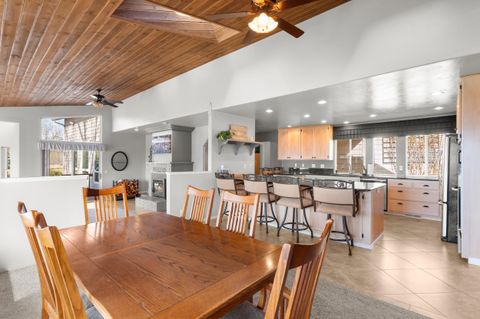 Tiny photo for 4935 Cherry Lane, Medford, OR 97504 (MLS # 220215005)