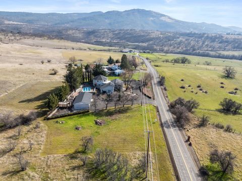 Tiny photo for 4935 Cherry Lane, Medford, OR 97504 (MLS # 220215005)