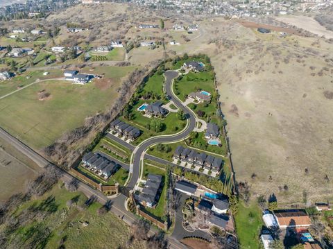 Tiny photo for 4935 Cherry Lane, Medford, OR 97504 (MLS # 220215005)