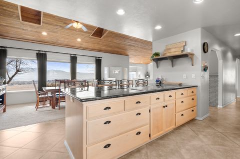 Tiny photo for 4935 Cherry Lane, Medford, OR 97504 (MLS # 220215005)