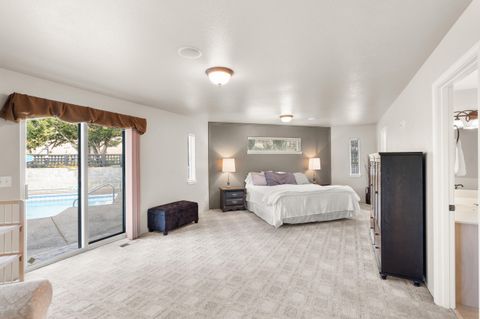 Tiny photo for 4935 Cherry Lane, Medford, OR 97504 (MLS # 220215005)