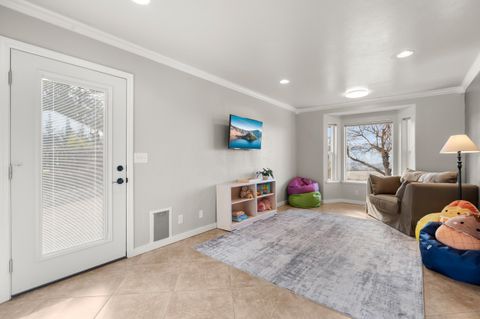 Tiny photo for 4935 Cherry Lane, Medford, OR 97504 (MLS # 220215005)