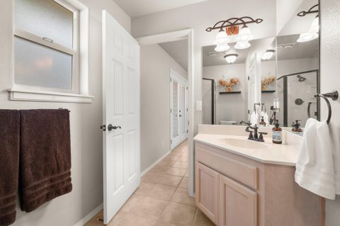 Tiny photo for 4935 Cherry Lane, Medford, OR 97504 (MLS # 220215005)