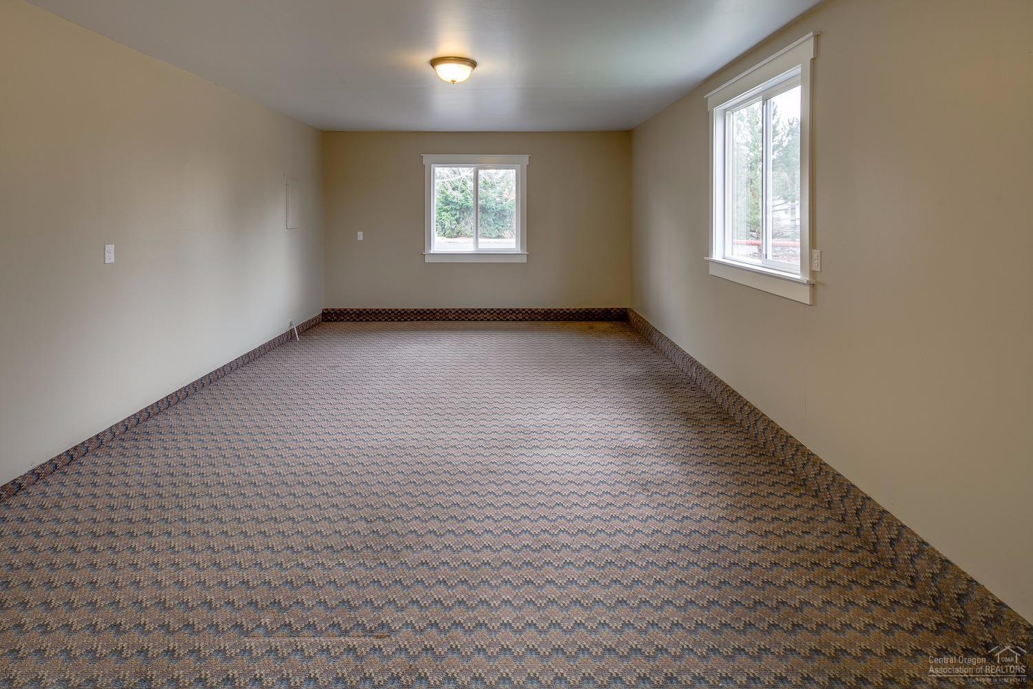 Hunters Circle - Residential