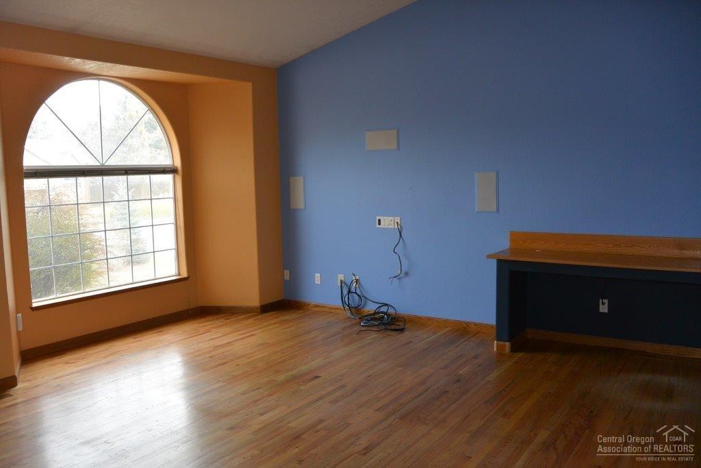 Royal Yeoman - Residential