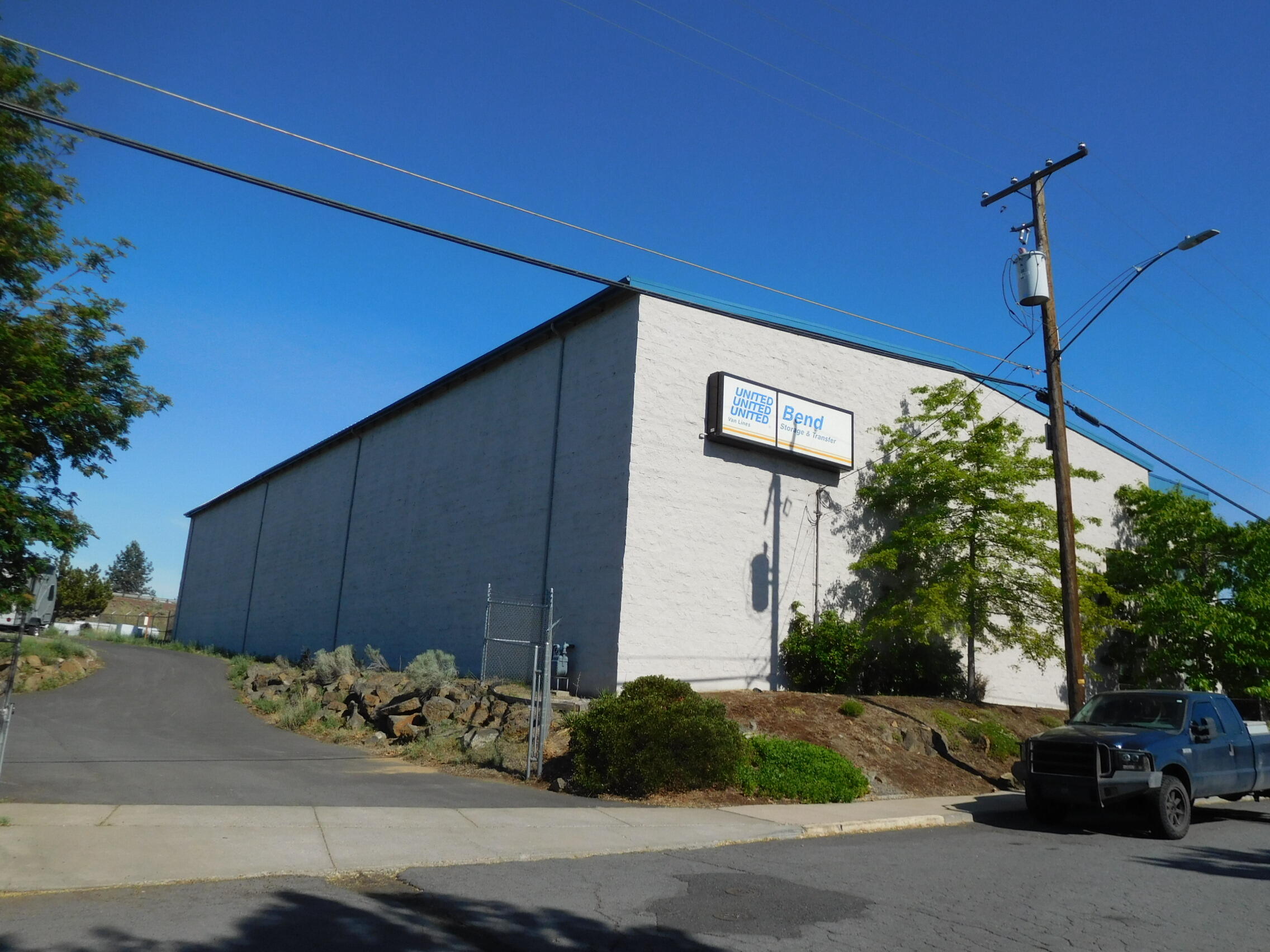 Riverside - Commercial Sale