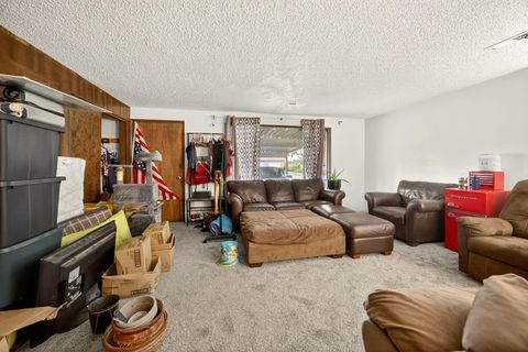 Tiny photo for 1543 Grand Avenue, Medford, OR 97504 (MLS # 220211515)