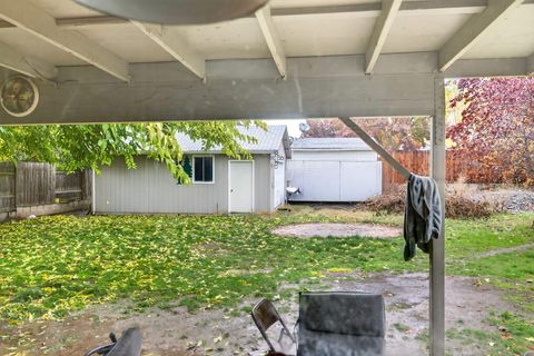 Tiny photo for 1543 Grand Avenue, Medford, OR 97504 (MLS # 220211515)