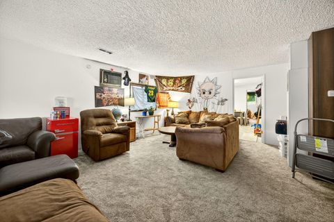 Tiny photo for 1543 Grand Avenue, Medford, OR 97504 (MLS # 220211515)