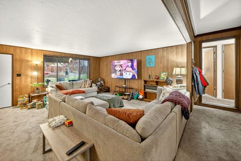 Tiny photo for 1543 Grand Avenue, Medford, OR 97504 (MLS # 220211515)