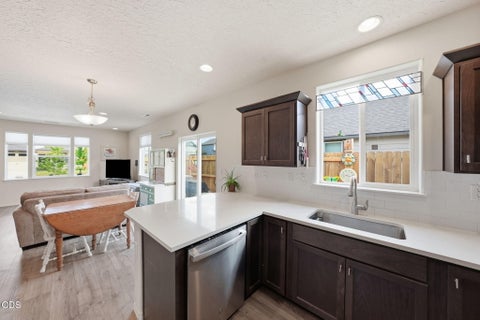 Tiny photo for 2576 NW Teak Place, Redmond, OR 97756 (MLS # 220224819)