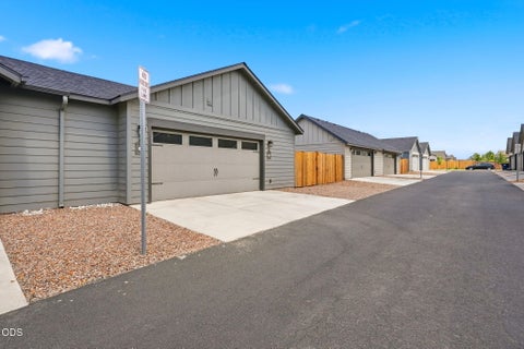 Tiny photo for 2576 NW Teak Place, Redmond, OR 97756 (MLS # 220224819)