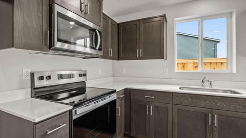 Tiny photo for 2602 Addysen Park Way, Medford, OR 97501 (MLS # 220219813)