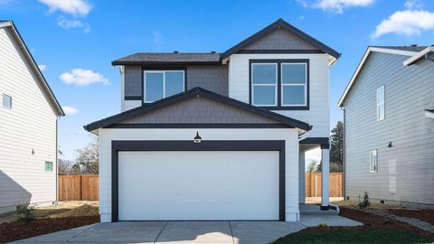 Photo of 2602 Addysen Park Way, Medford, OR 97501 (MLS # 220219813)