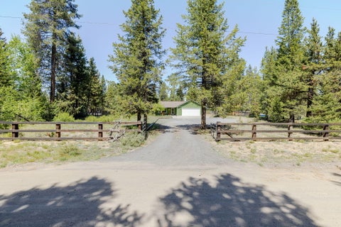 Tiny photo for 16154 Buena Vista Drive, La Pine, OR 97739 (MLS # 220222143)