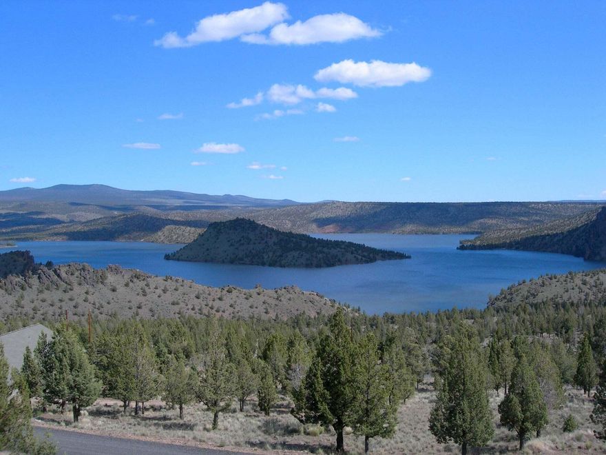 Available now! This lot is located just a few minutes from town in a private, quiet area. This area of Prineville is wonderful for somebody looking to retire or simply live on the outskirts of town. Central Oregon is great for people who love the outdoors and this lot is near the Prineville Reservoir as well as many camping grounds and hiking trails. Call for more information today!