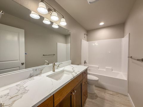 Tiny photo for 321 NE 6th Street, Prineville, OR 97754 (MLS # 220212672)