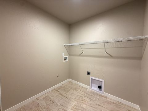 Tiny photo for 321 NE 6th Street, Prineville, OR 97754 (MLS # 220212672)