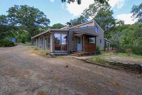 2350 Galls Creek Road Gold Hill OR 97525