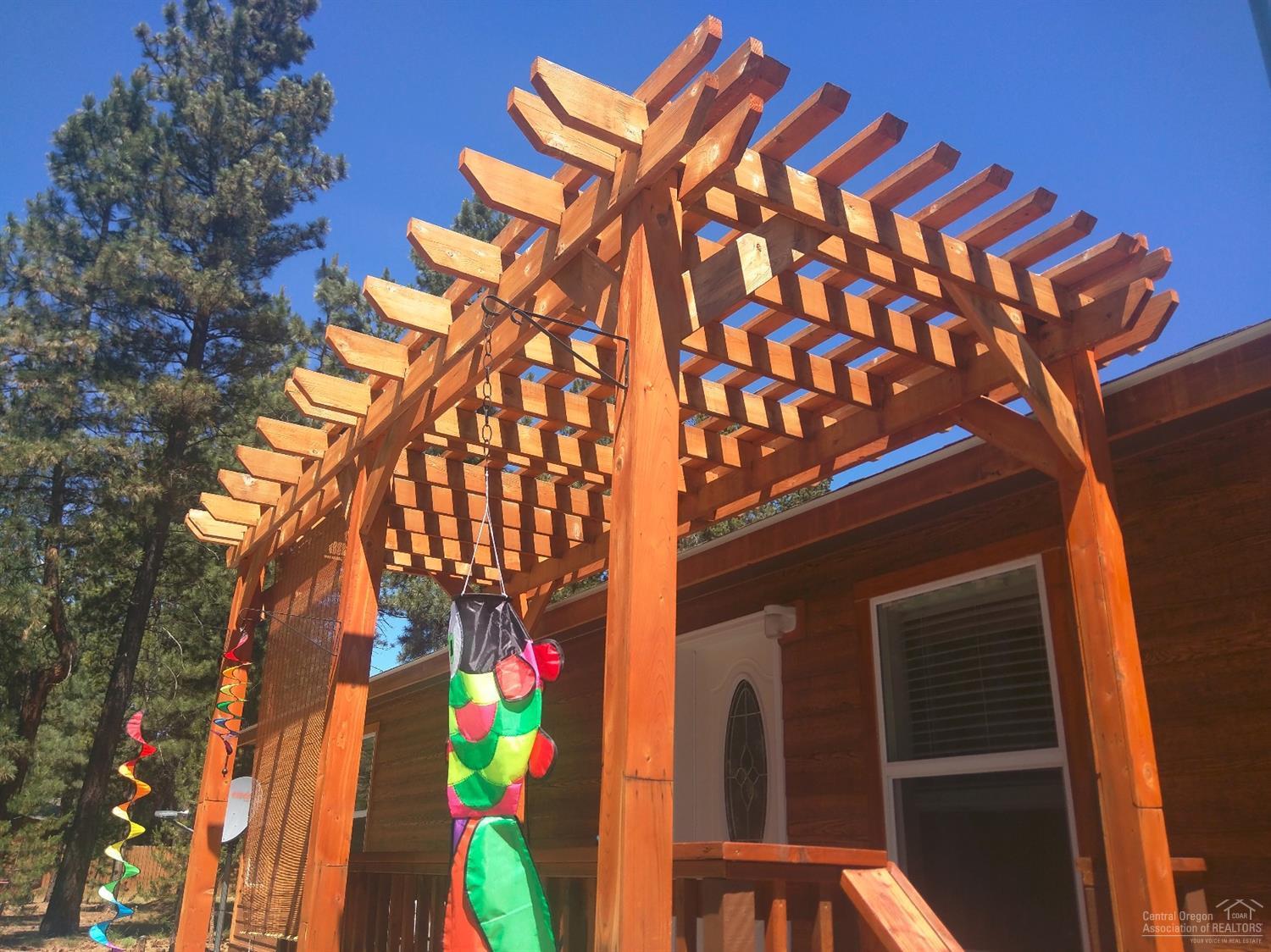 Wagon Trail Acreages - Residential