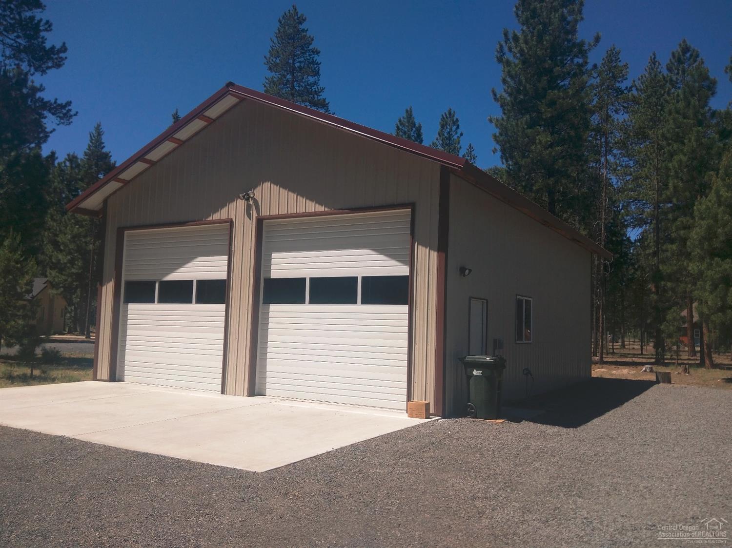 Wagon Trail Acreages - Residential