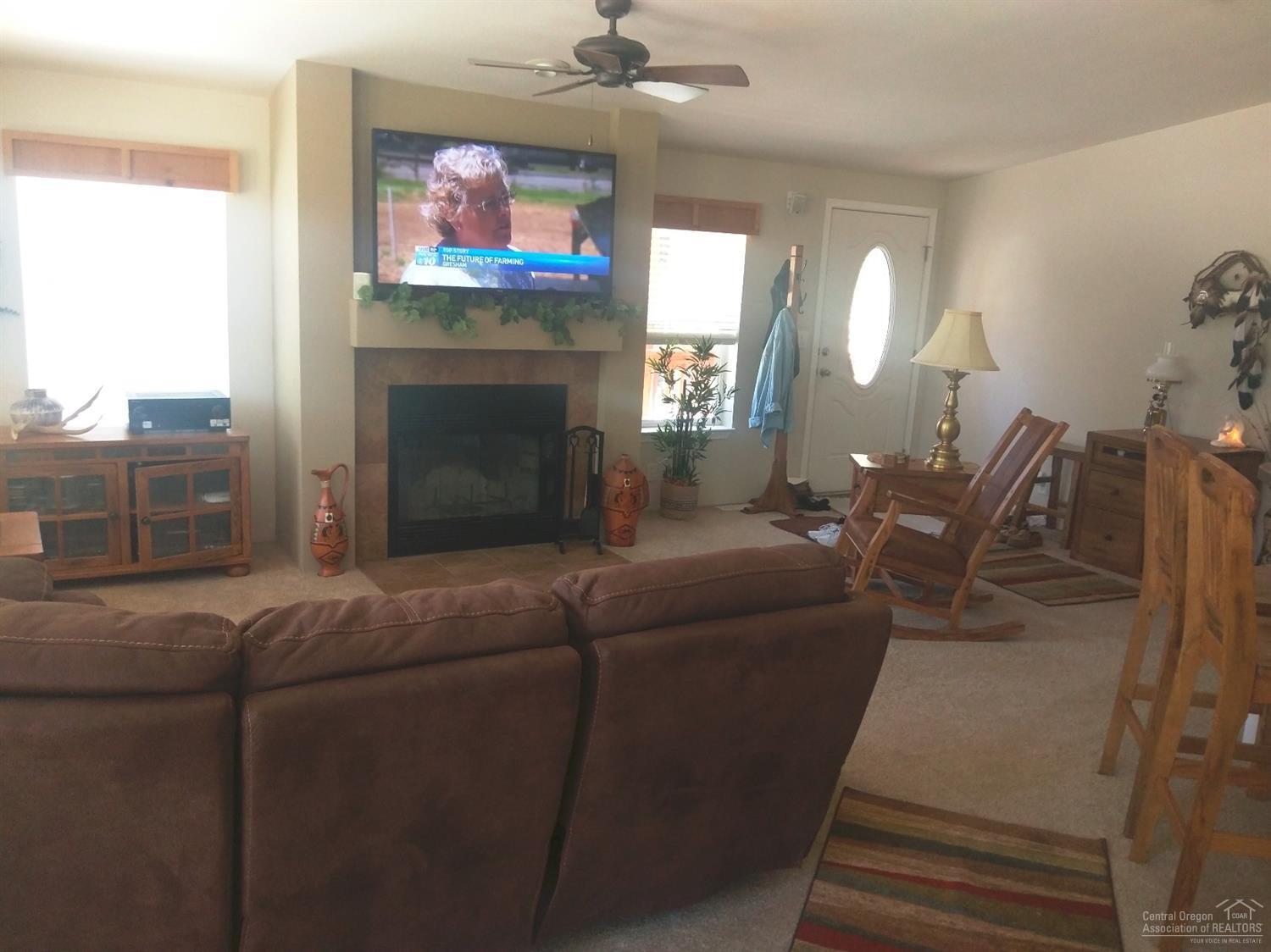 Wagon Trail Acreages - Residential