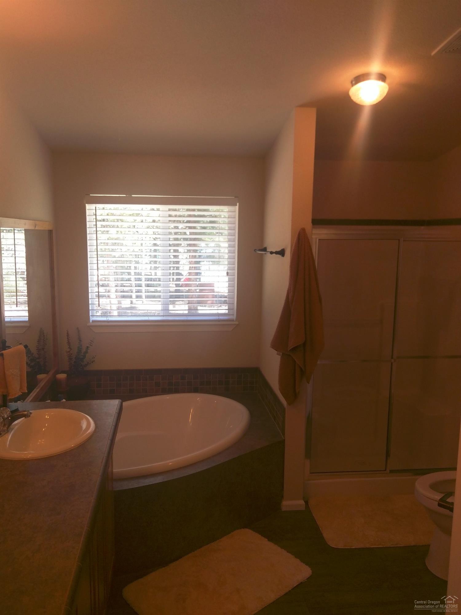 Wagon Trail Acreages - Residential