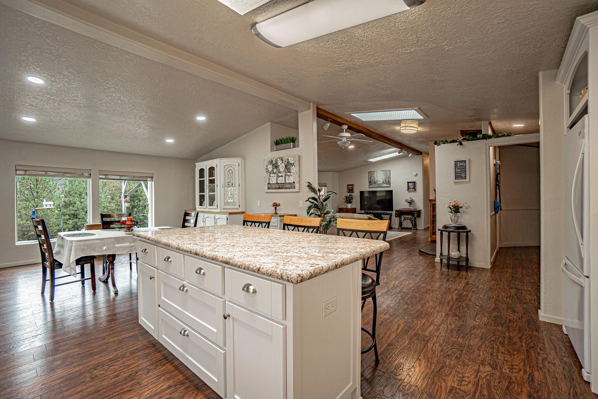 Foots Creek Acres - Residential