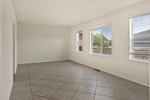 Tiny photo for 585 NE Redwood Avenue, Redmond, OR 97756 (MLS # 220221159)