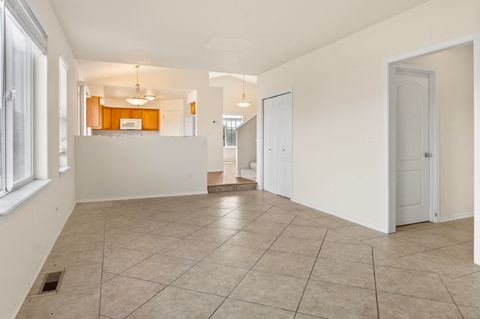 Tiny photo for 585 NE Redwood Avenue, Redmond, OR 97756 (MLS # 220221159)