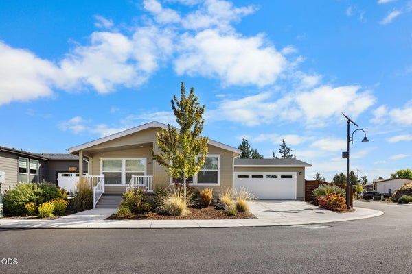 ADDRESS PRIVATE, BEND, OR  - Image 1c64da456d7eb03a3cc66159ccbaaec7/1937224735