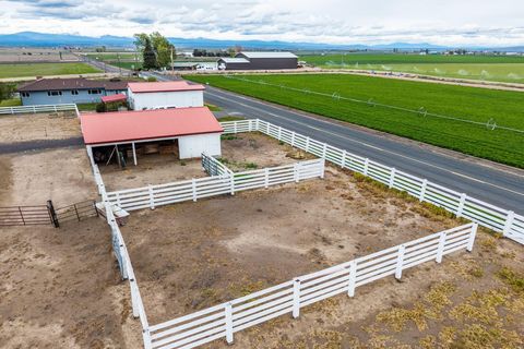 Tiny photo for 501 NW Dogwood Lane, Madras, OR 97741 (MLS # 220219878)