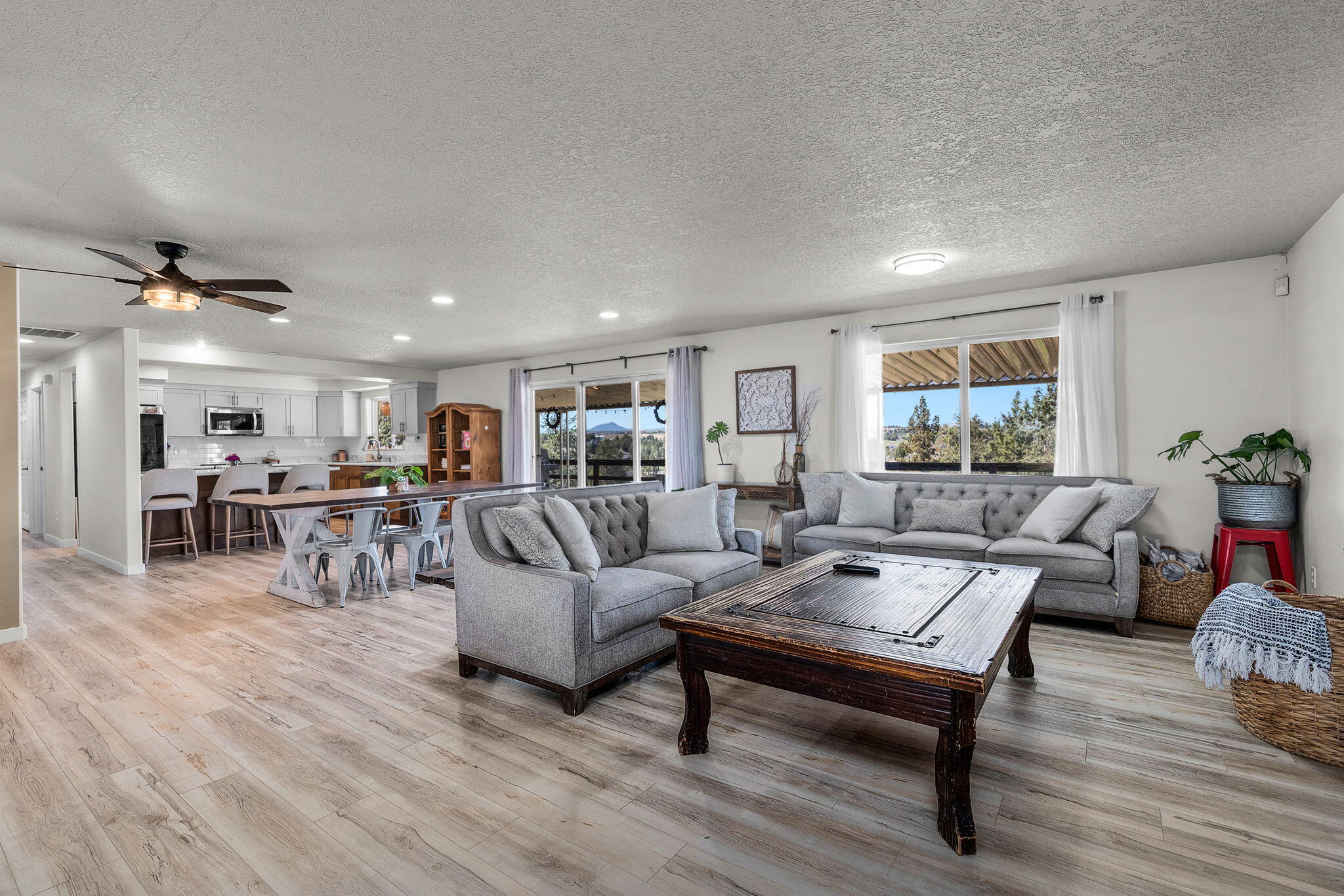 Madras Ranchos - Residential