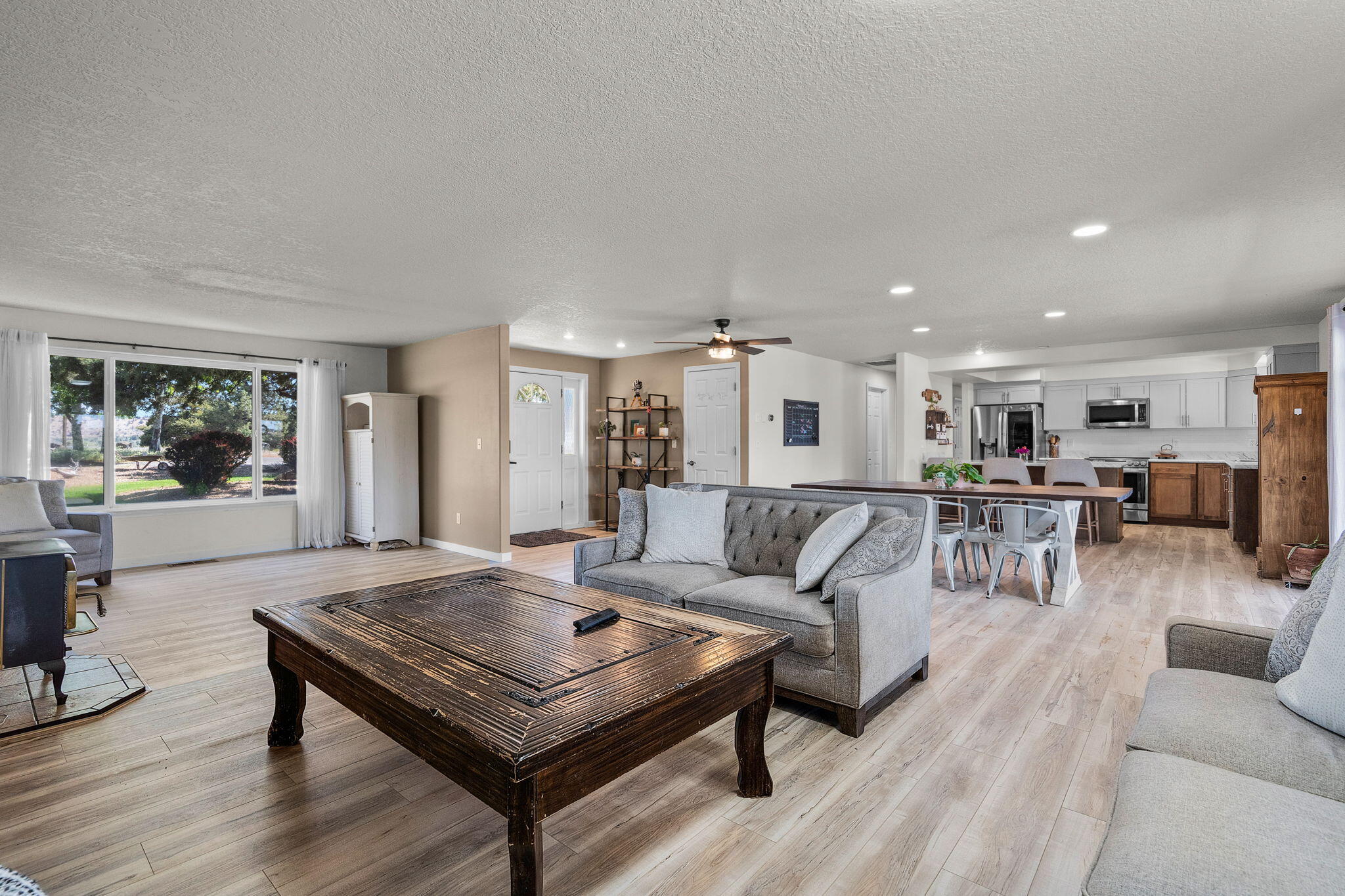 Madras Ranchos - Residential