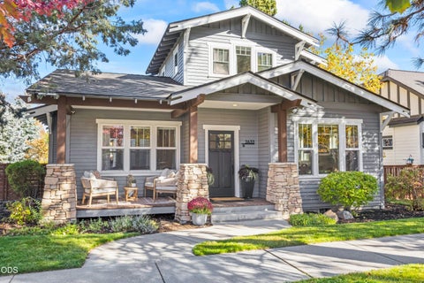 Photo of 2632 NW Ordway Avenue NW, Bend, OR 97703 (MLS # 220229229)