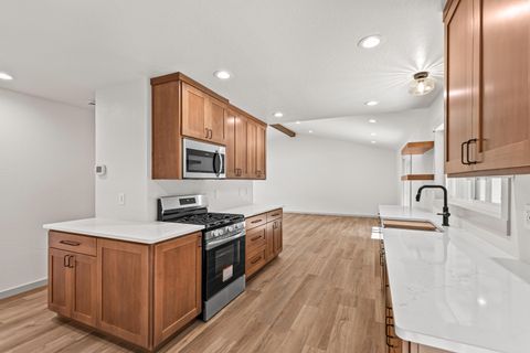 Tiny photo for 753 Rogue River Highway, Gold Hill, OR 97525 (MLS # 220212265)